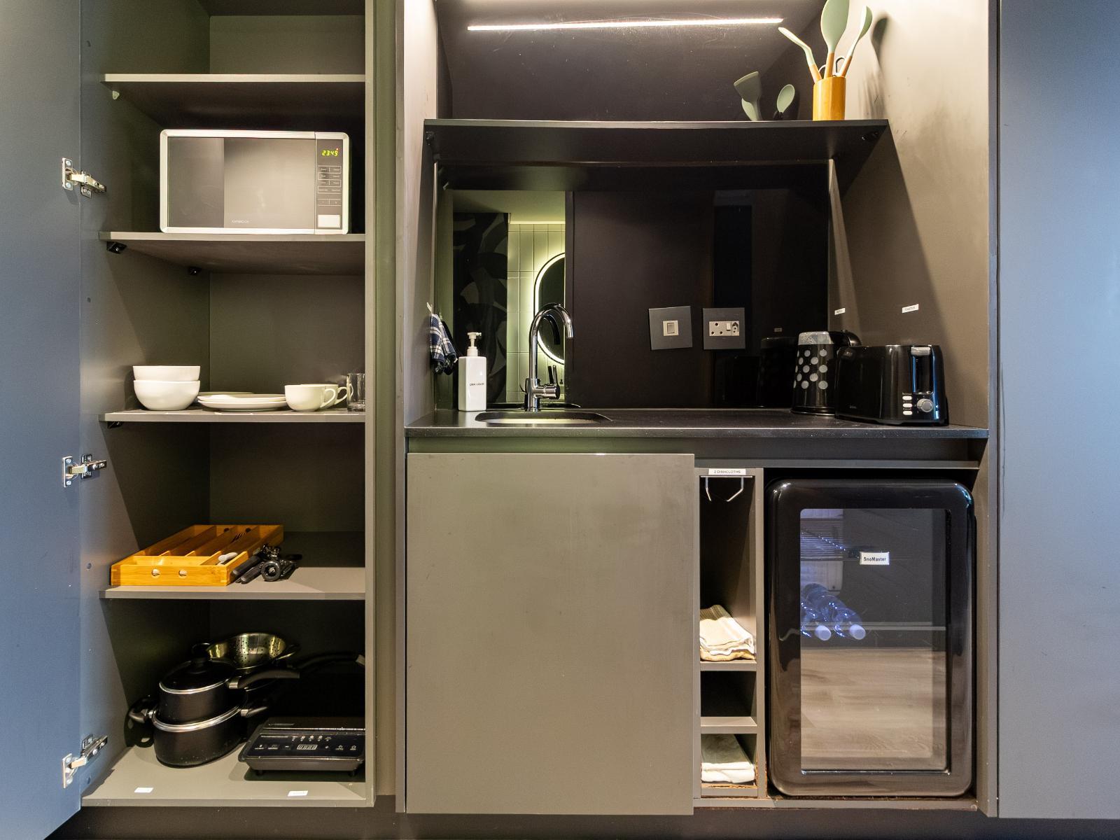 Room 1 — Breakfast area