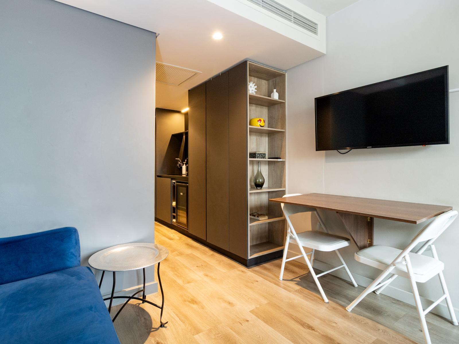 Room 1 — Dining area