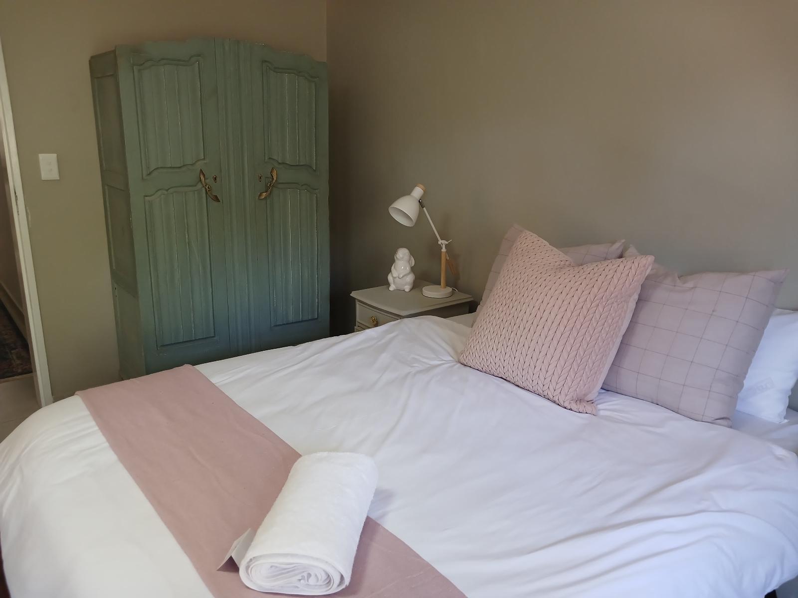 Room 1 — Photo of the whole room