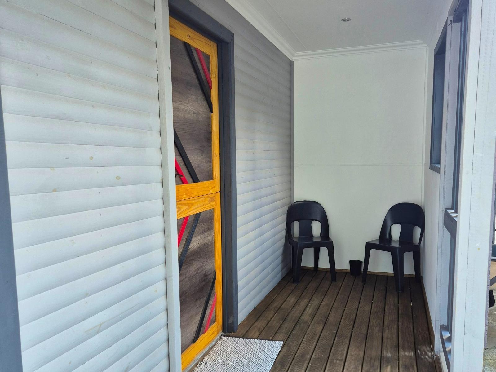 Room 1 — Facade or entrance
