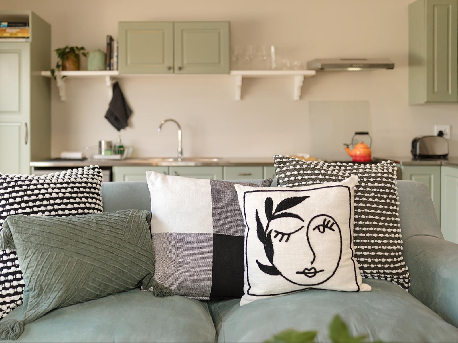 Room 1 — Living Room
