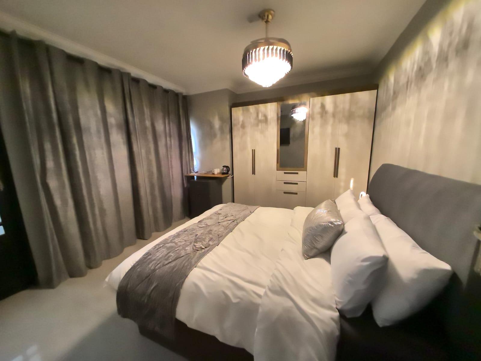 Room 2 — Photo of the whole room