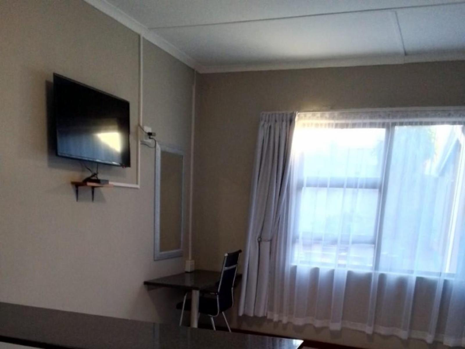 Room 1 — TV and multimedia