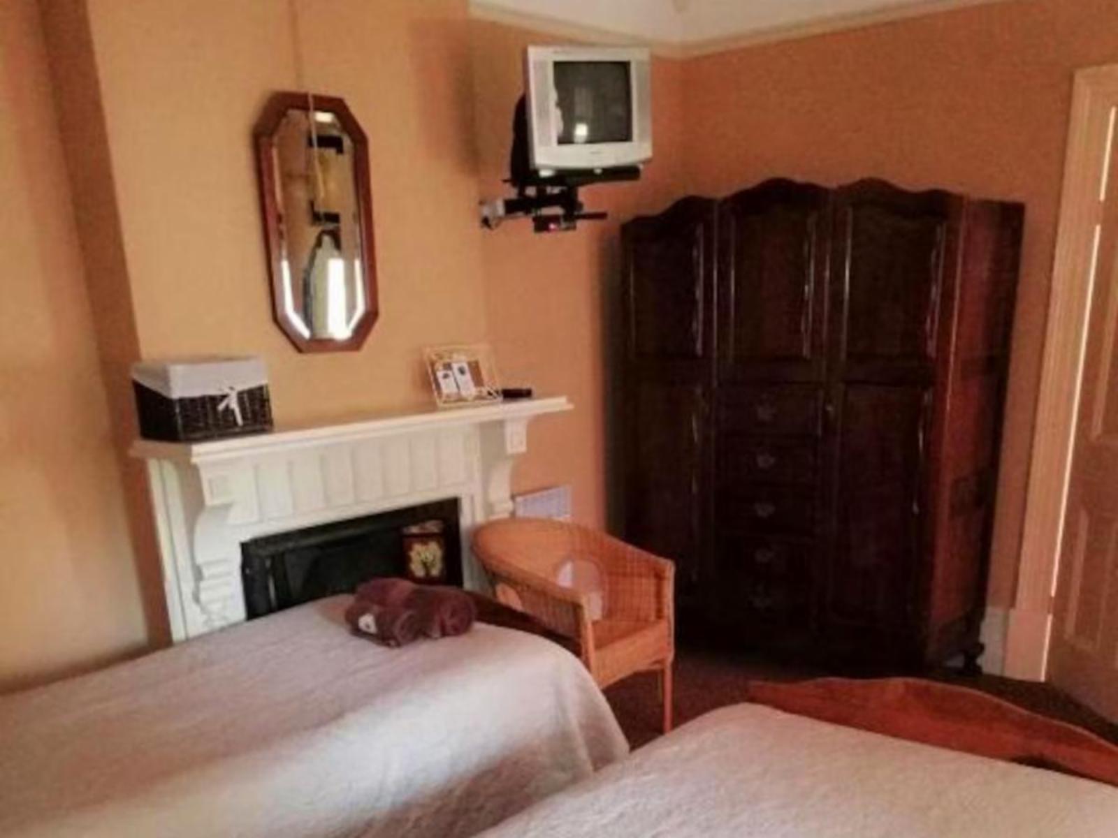 Room 1 — Photo of the whole room