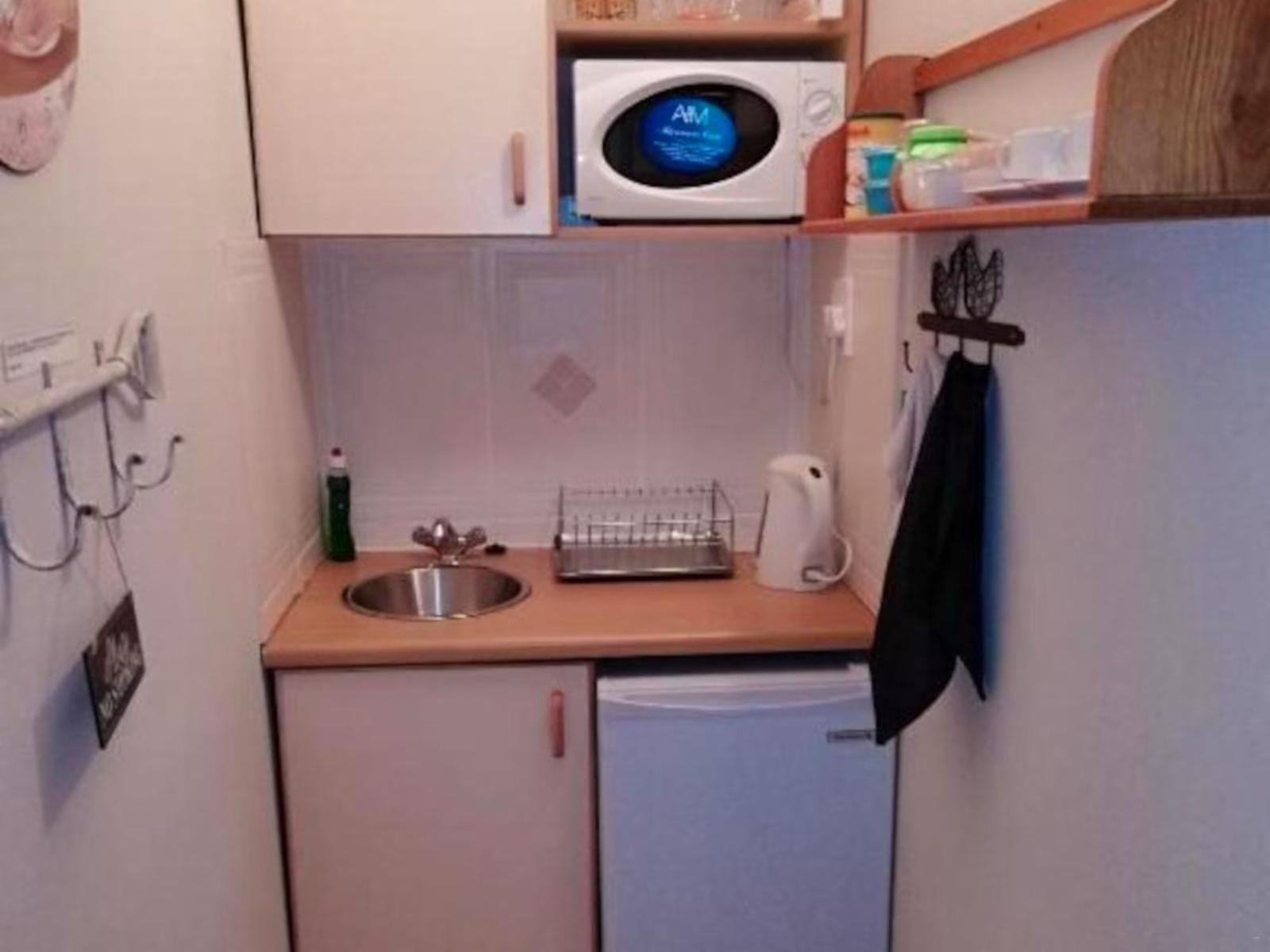 Room 1 — Kitchenette