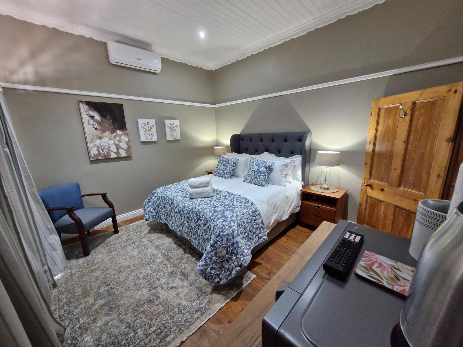 Room 1 — Photo of the whole room
