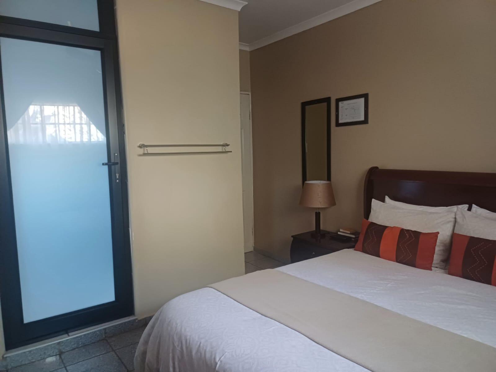 Room 2 — Photo of the whole room