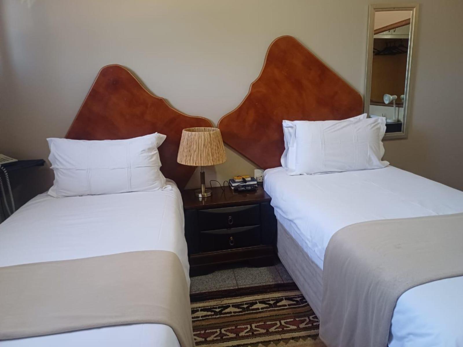 Room 1 — Photo of the whole room