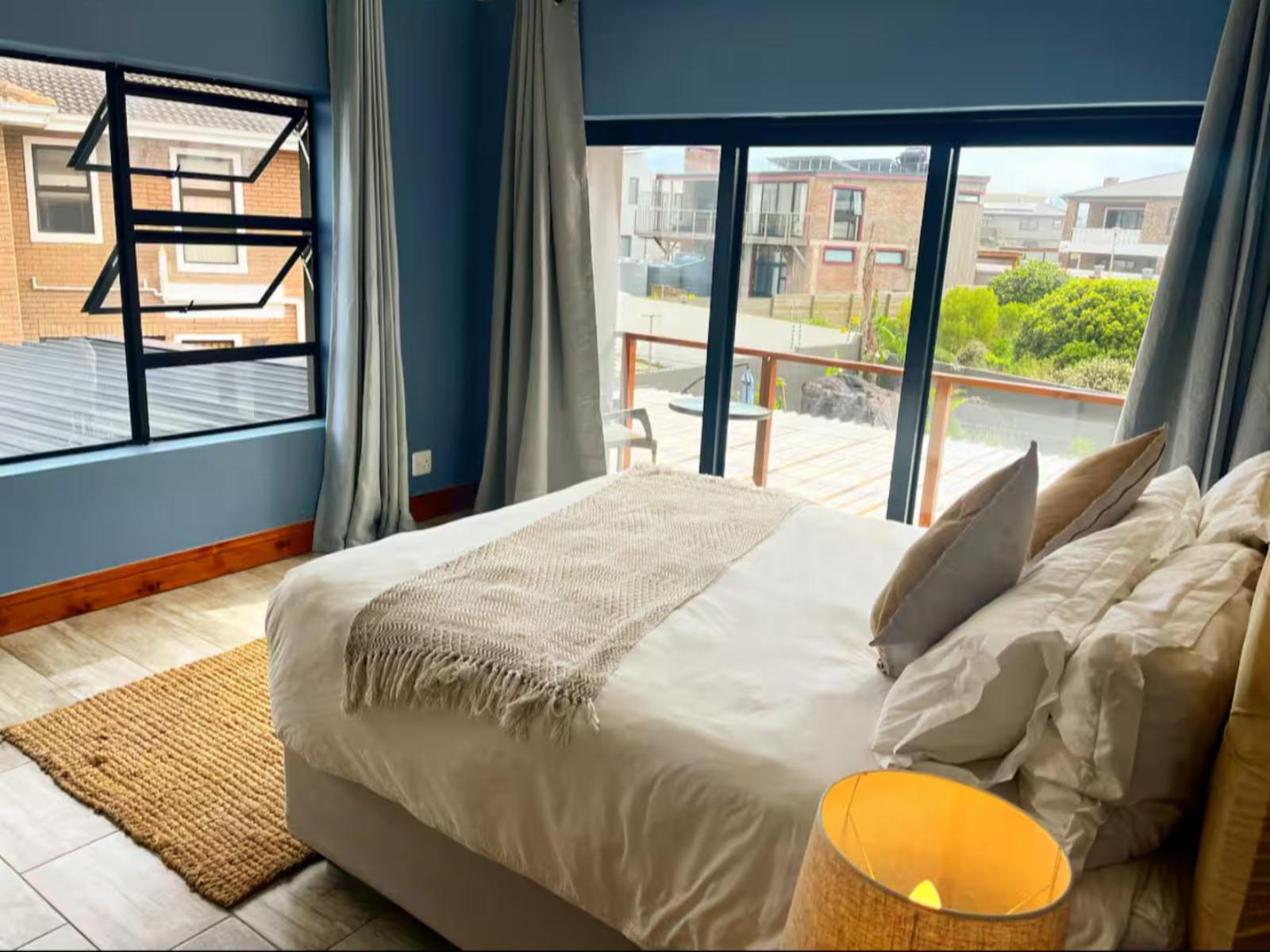 Room 1 — Photo of the whole room