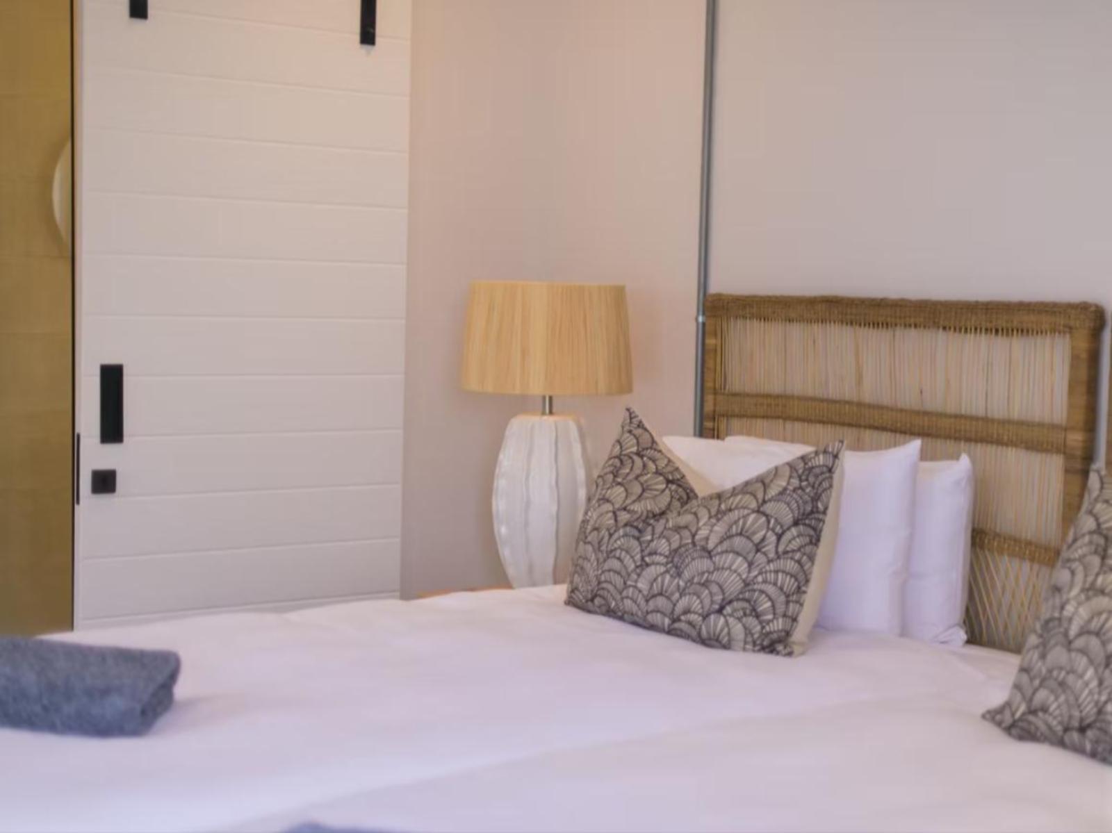Room 1 — Photo of the whole room