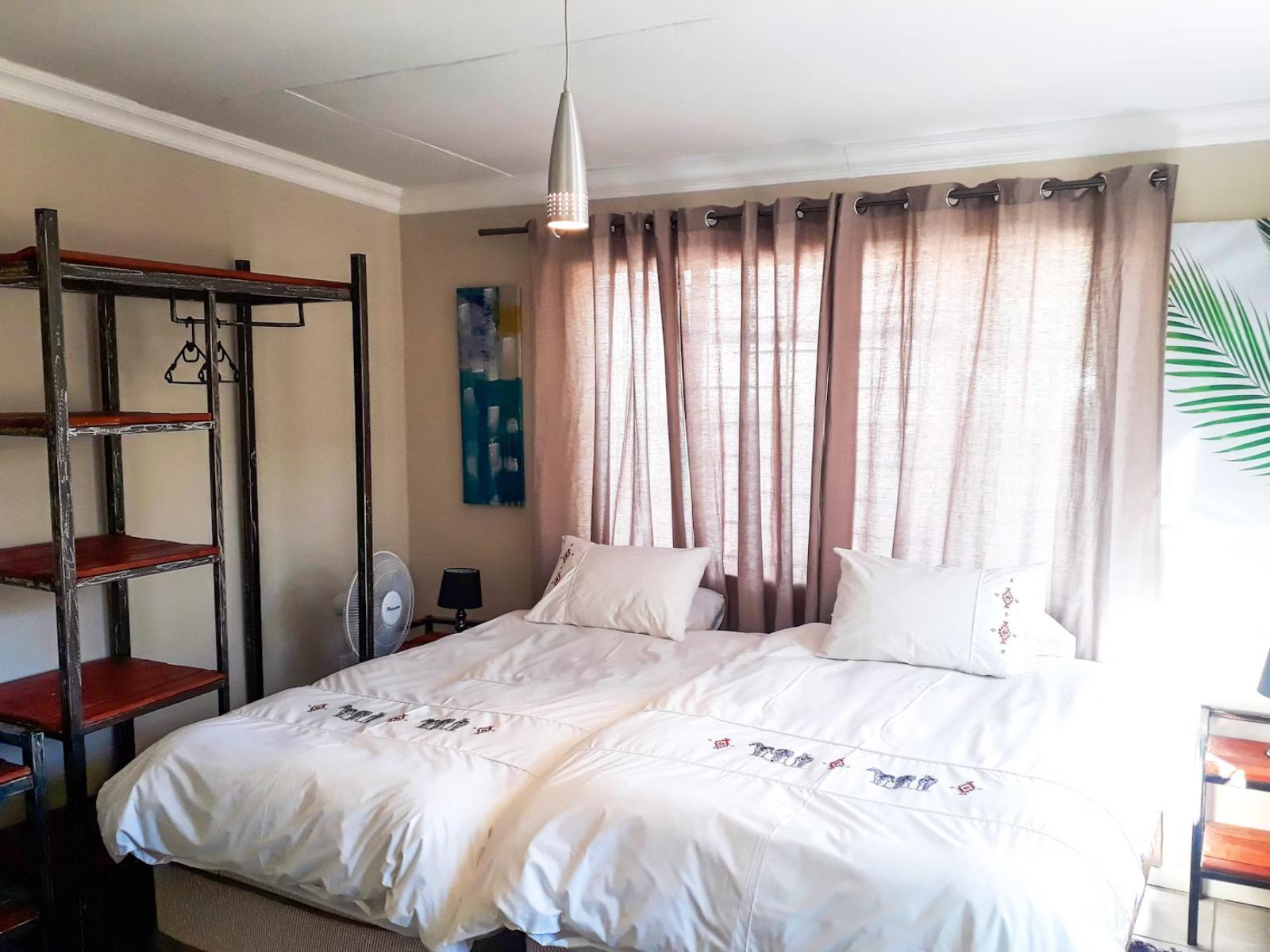 Room 1 — Photo of the whole room
