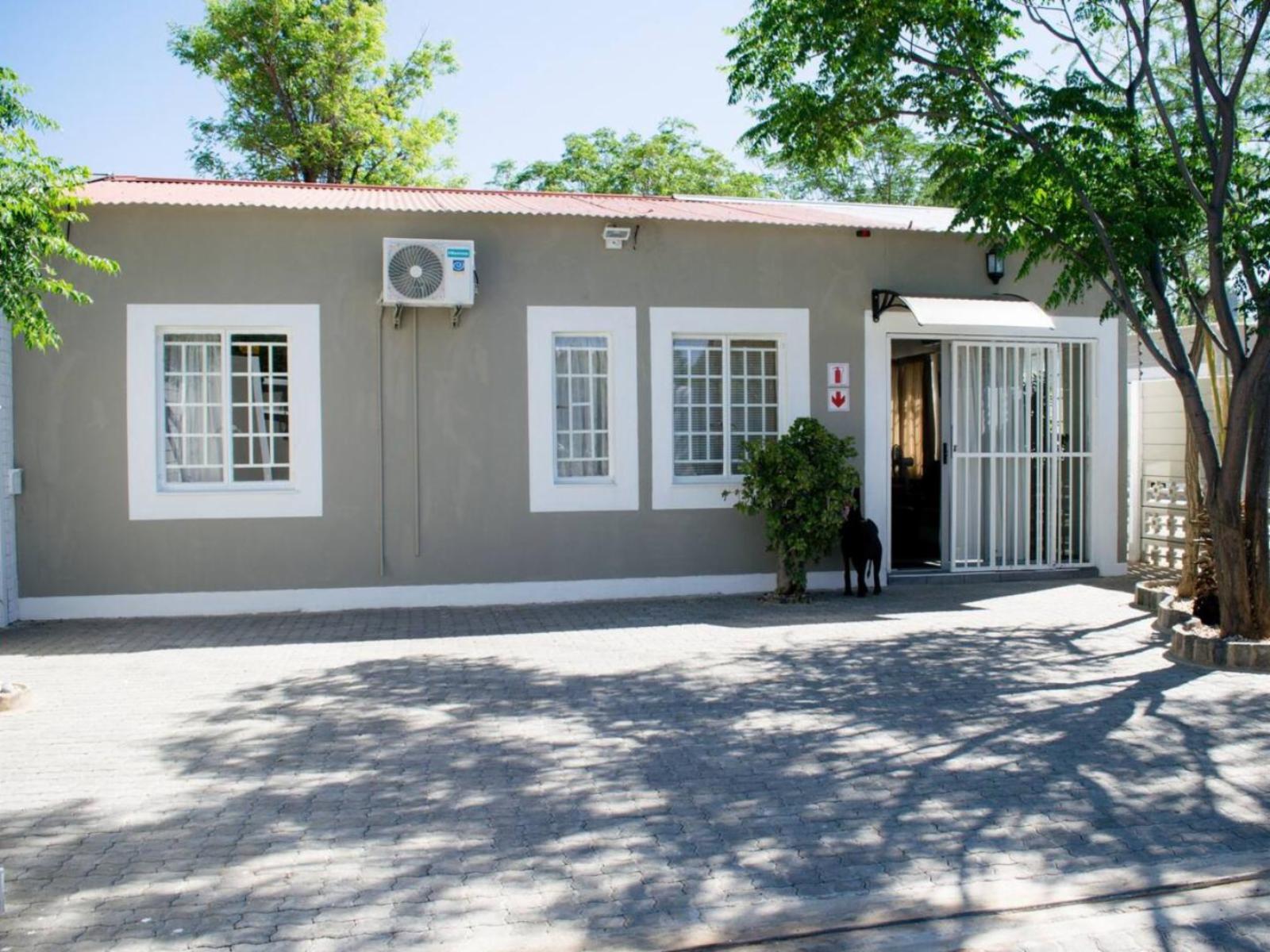 Bateleur Self Catering 