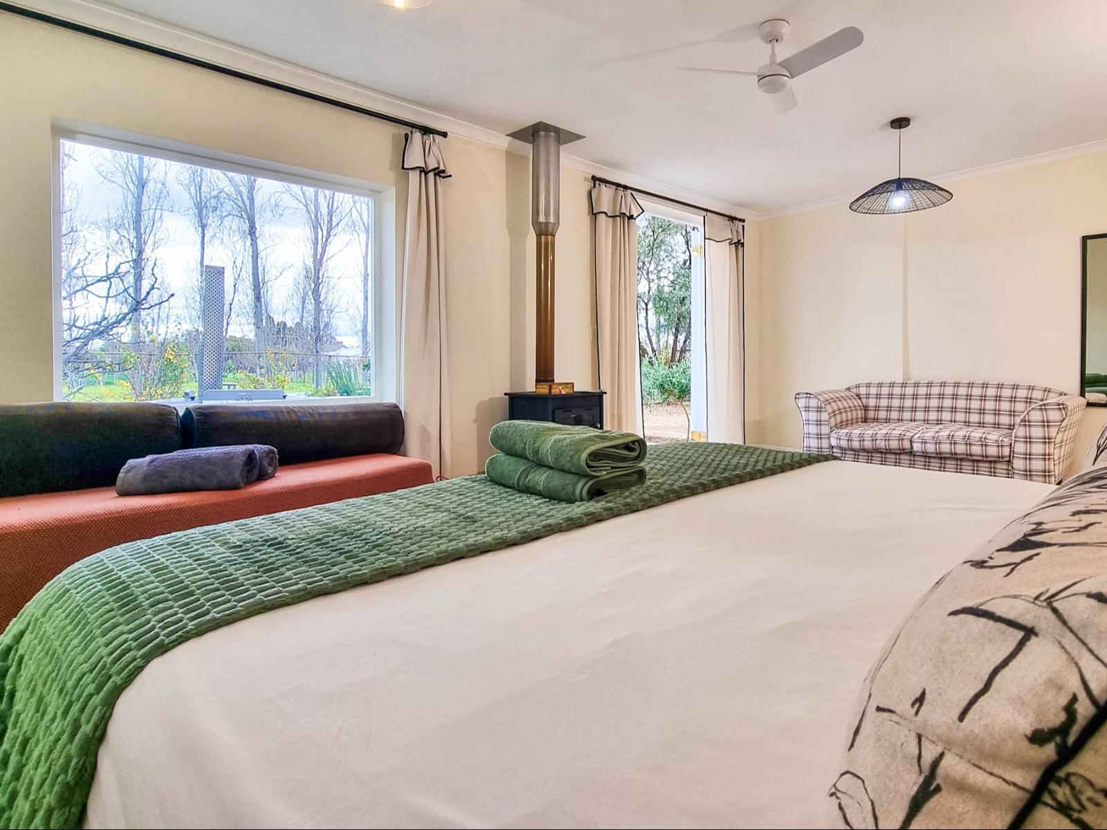 Room 1 — Photo of the whole room