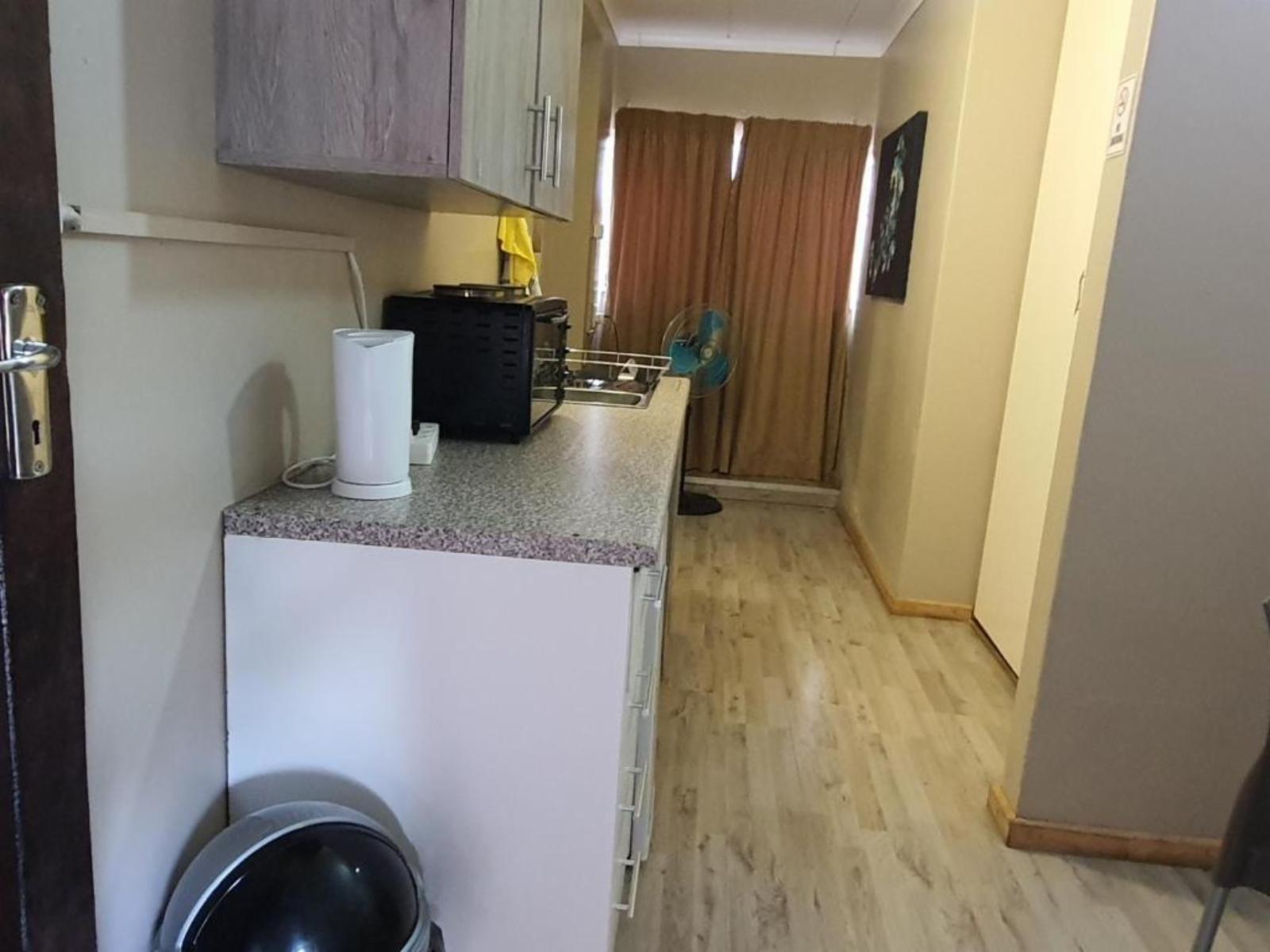 Room 1 — Kitchenette