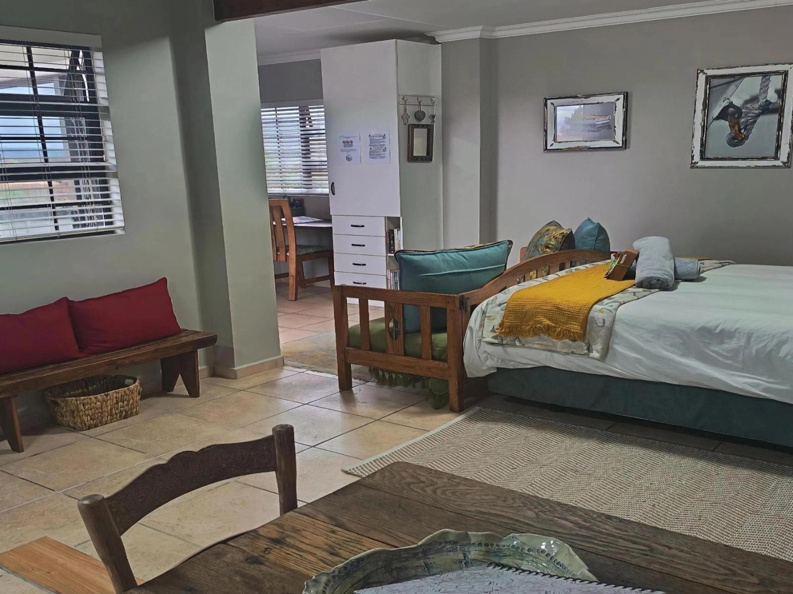 Room 1 — Photo of the whole room