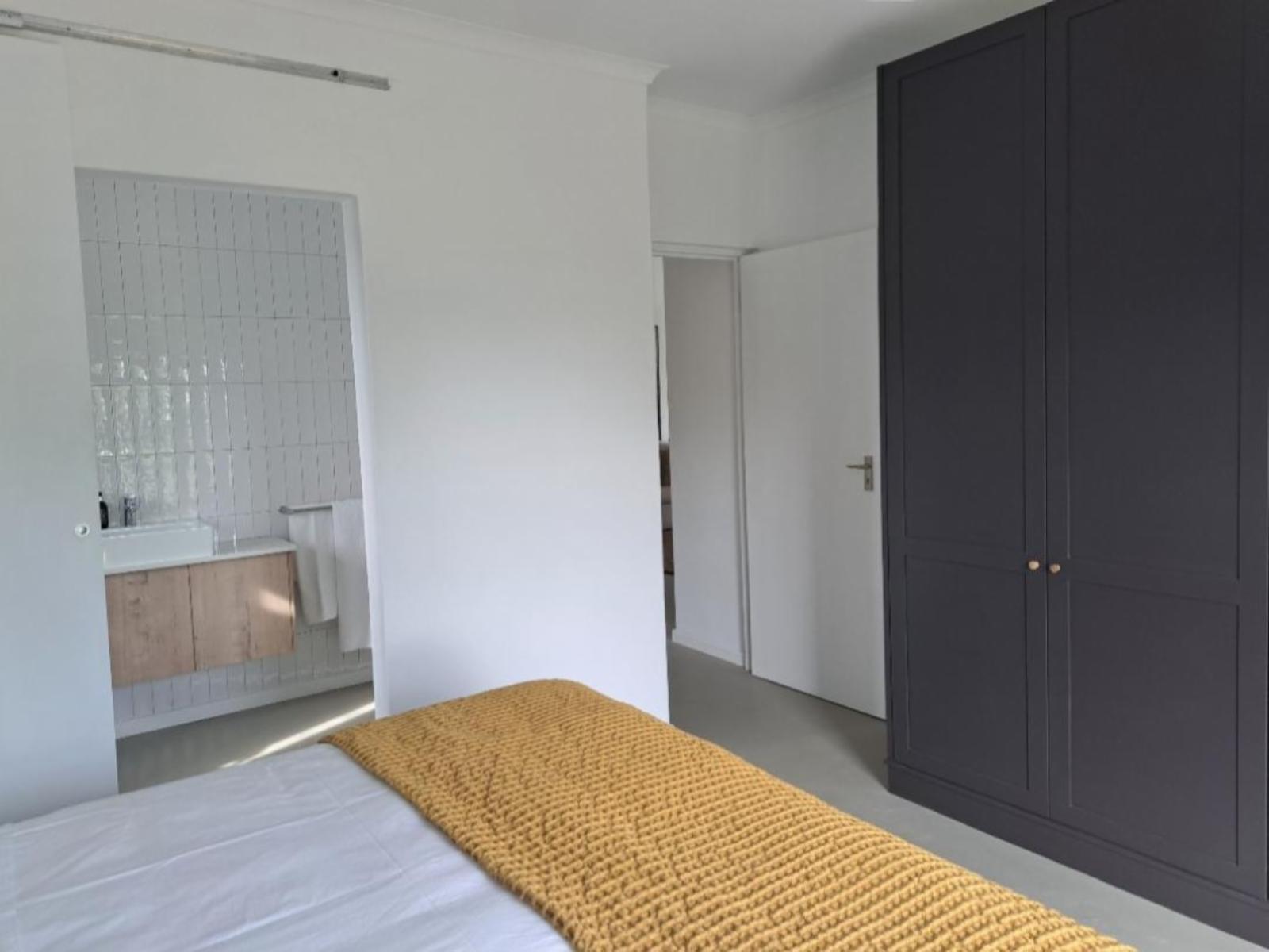 Room 1 — Photo of the whole room