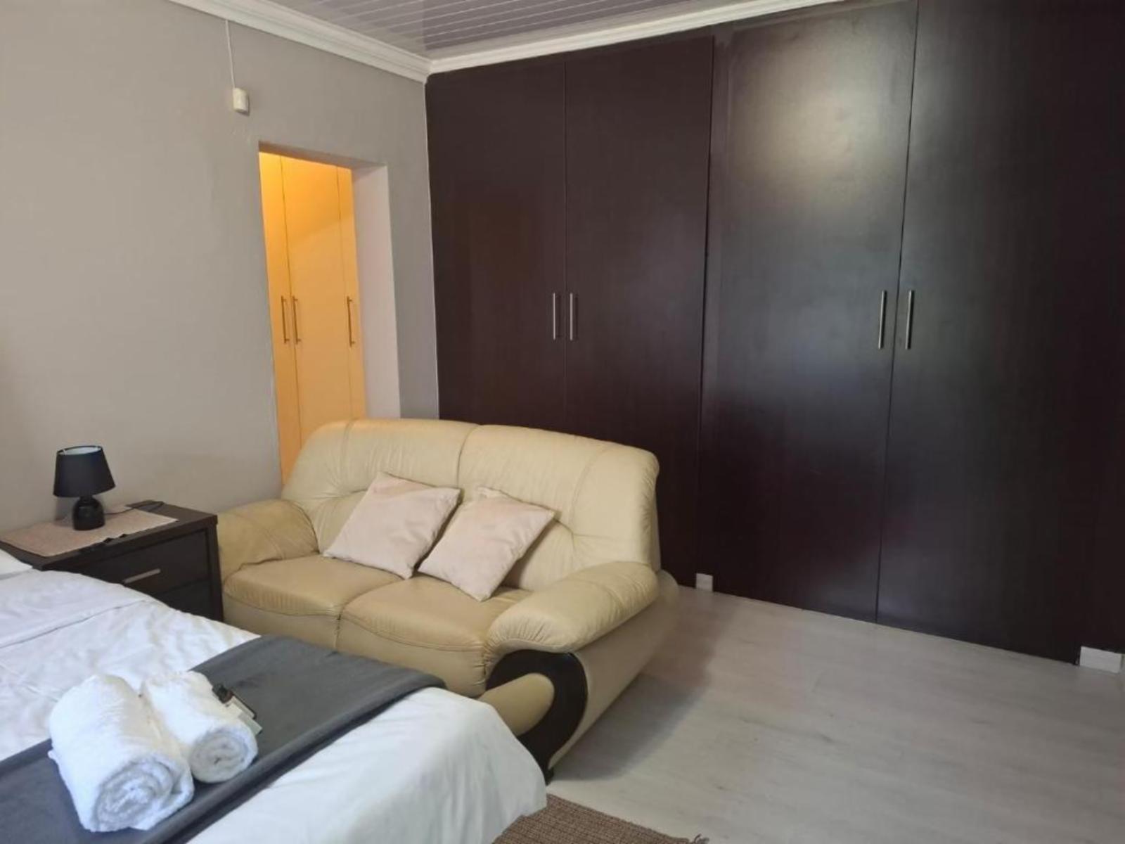 Room 1 — Photo of the whole room