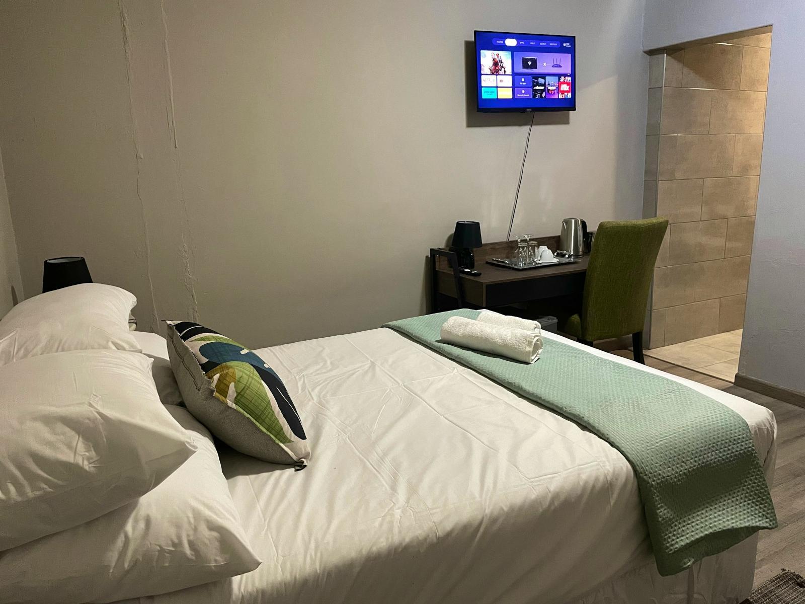Room 2 — Photo of the whole room