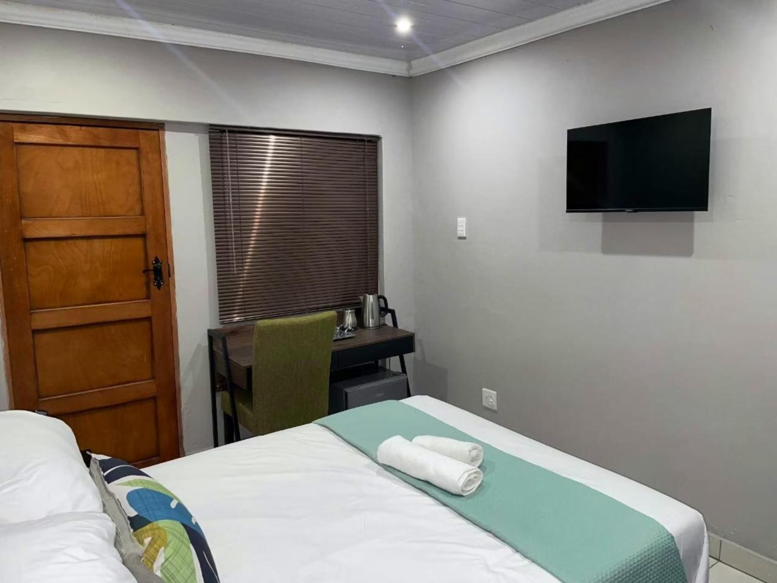Room 3 — Photo of the whole room