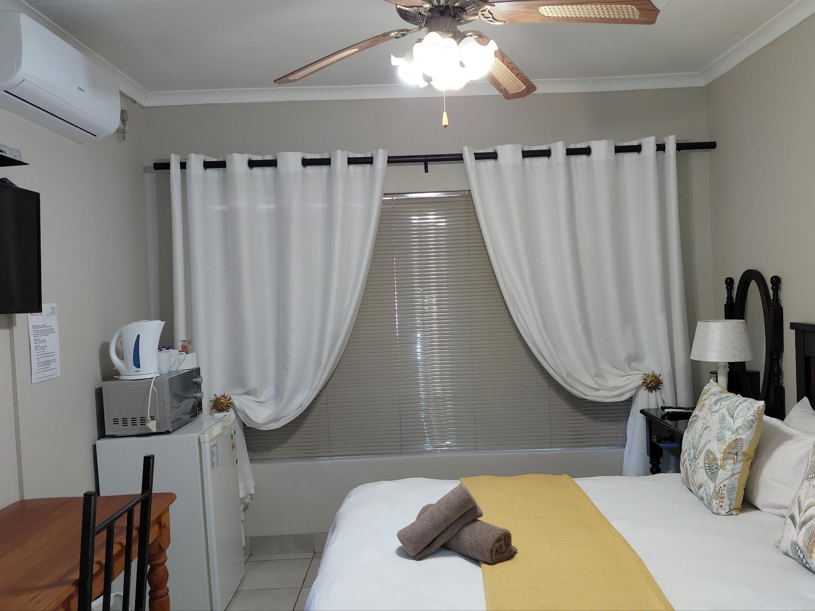 Room 1 — Photo of the whole room