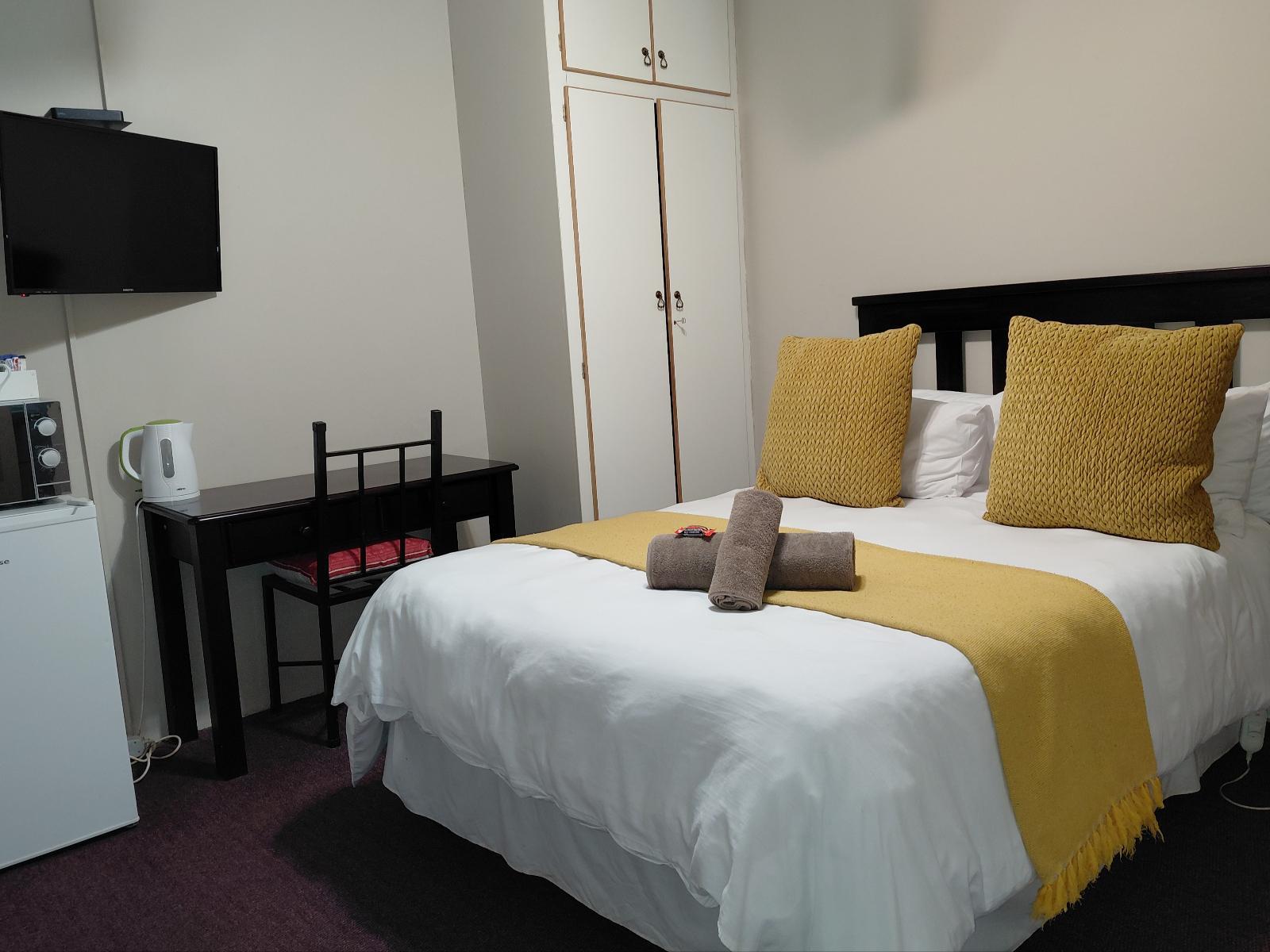 Room 1 — Photo of the whole room