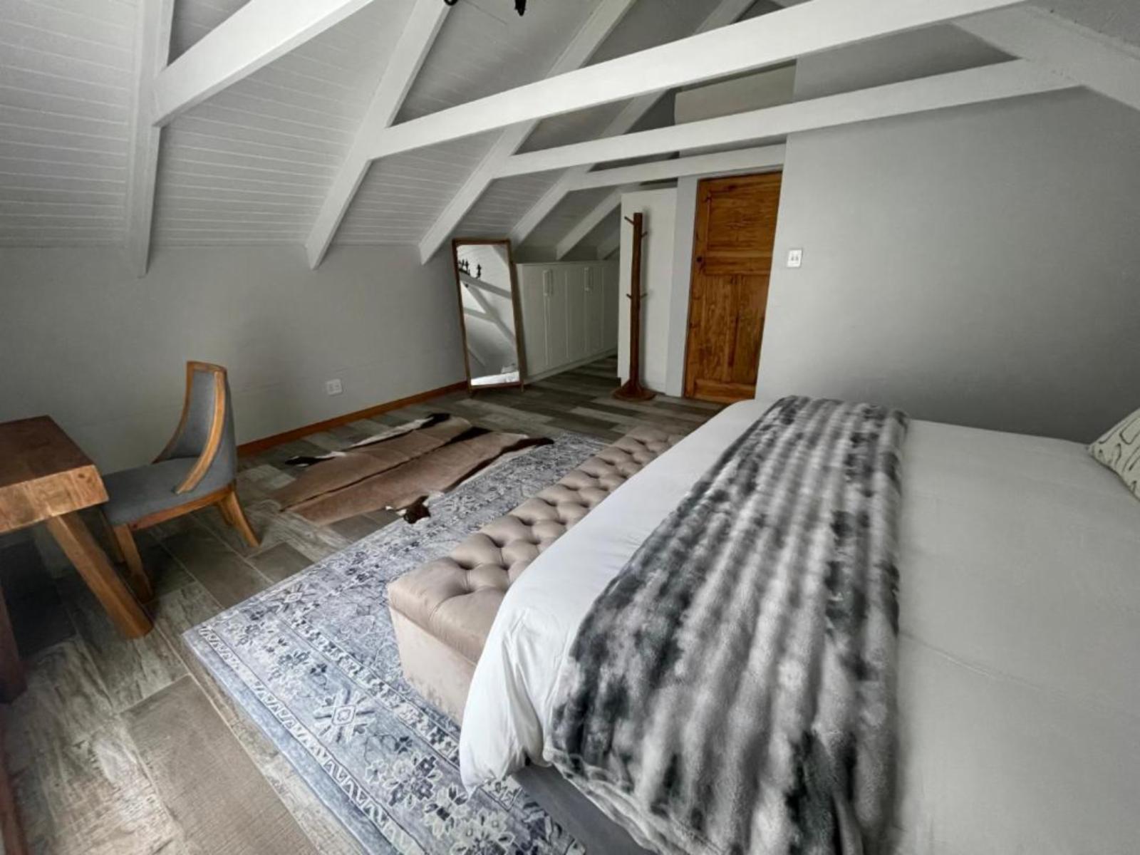 Room 1 — Photo of the whole room