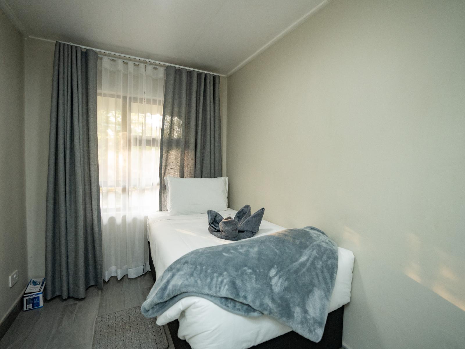 Room 1 — Photo of the whole room