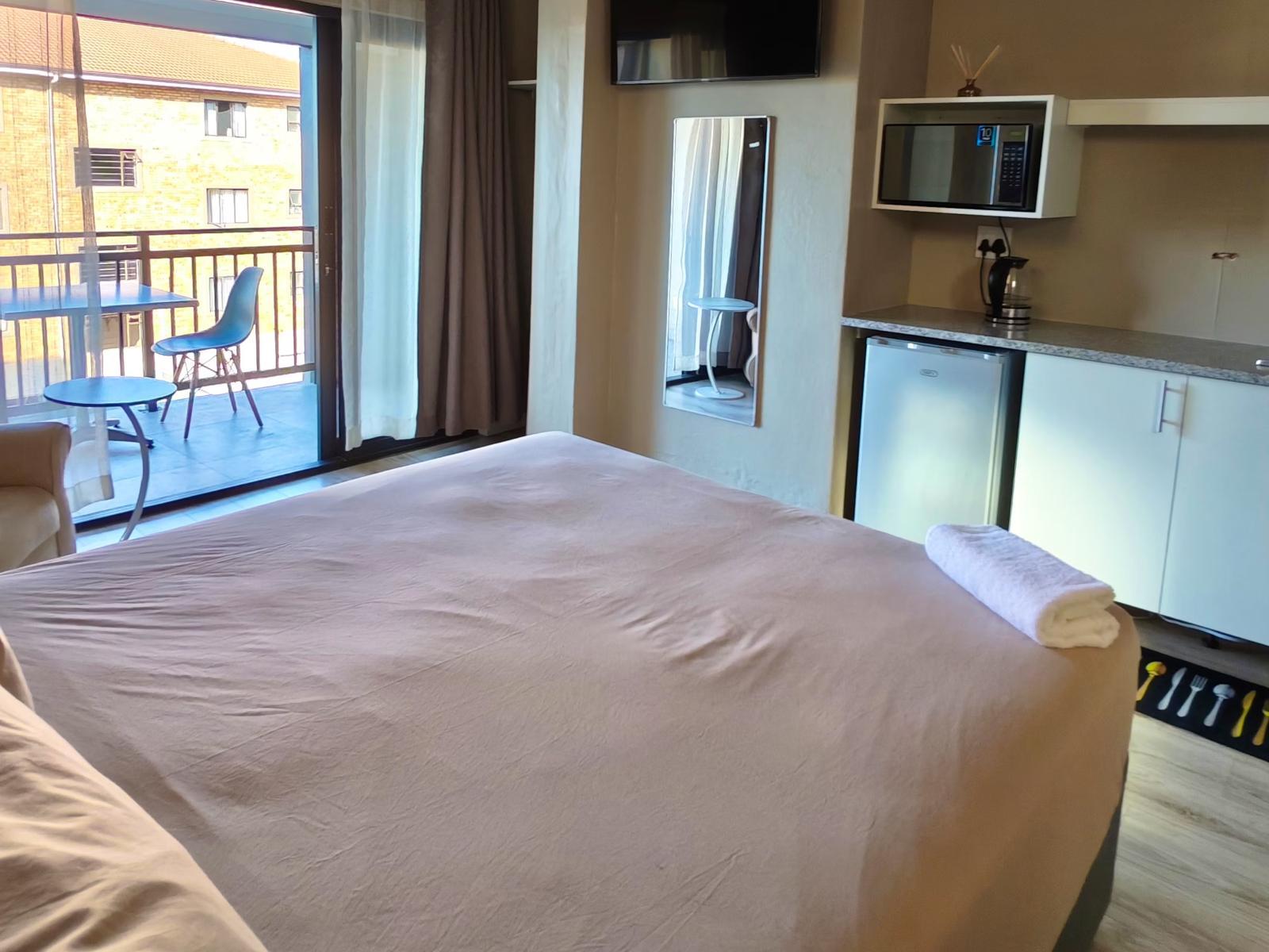 Room 1 — Photo of the whole room
