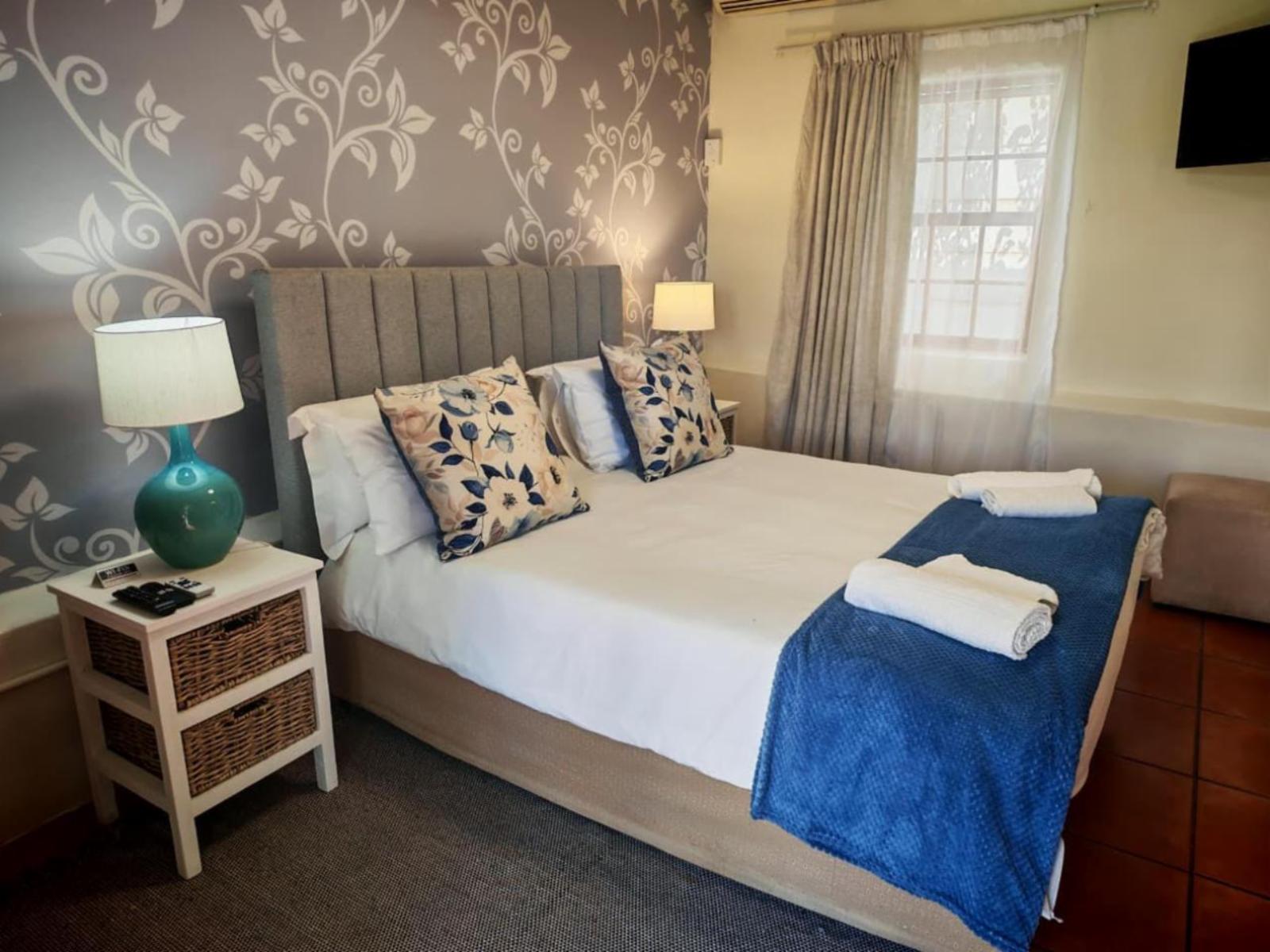 Room 1 — Photo of the whole room