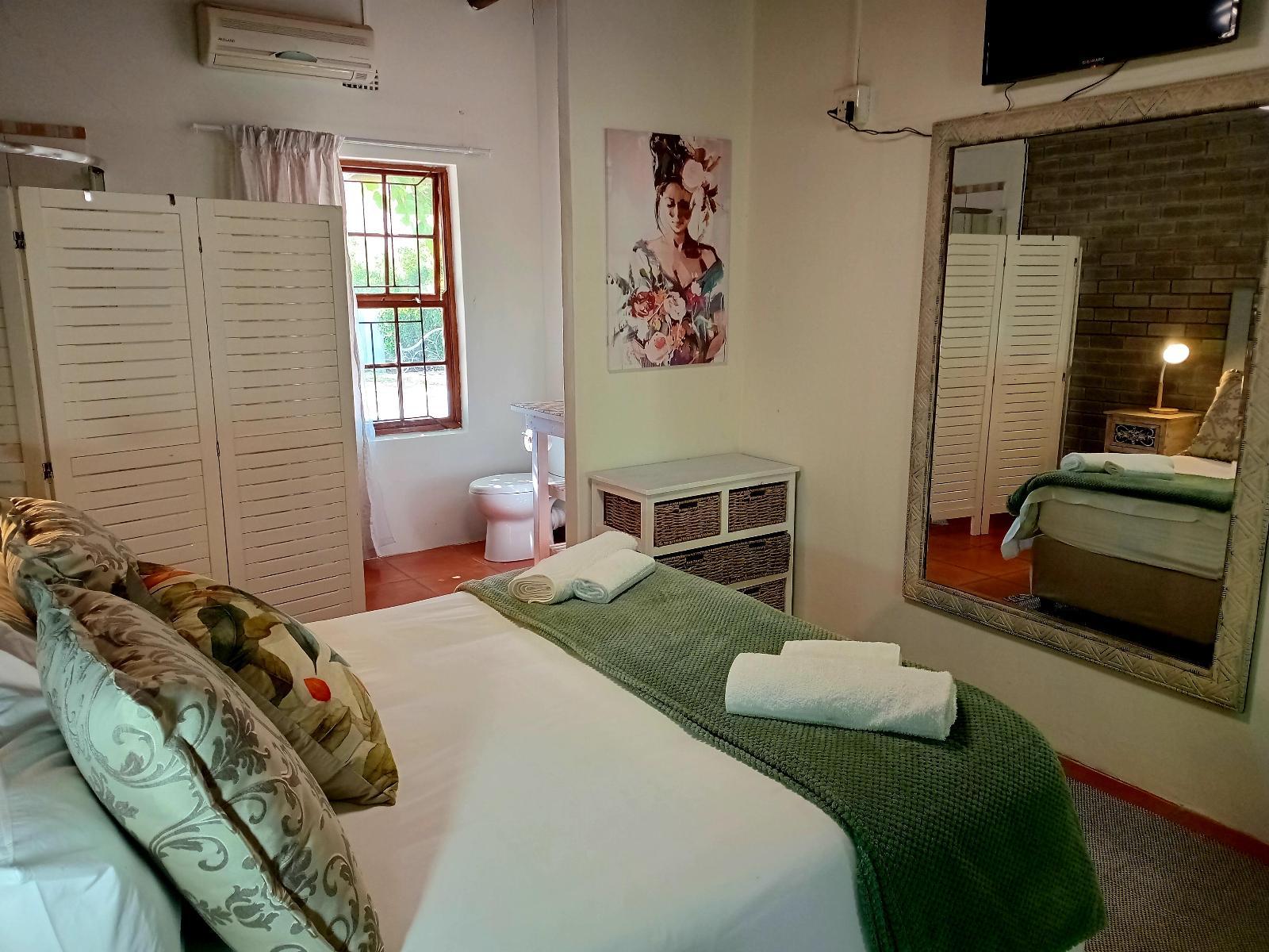 Room 1 — Photo of the whole room