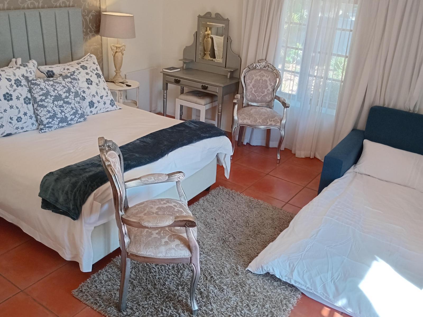 Room 2 — Photo of the whole room