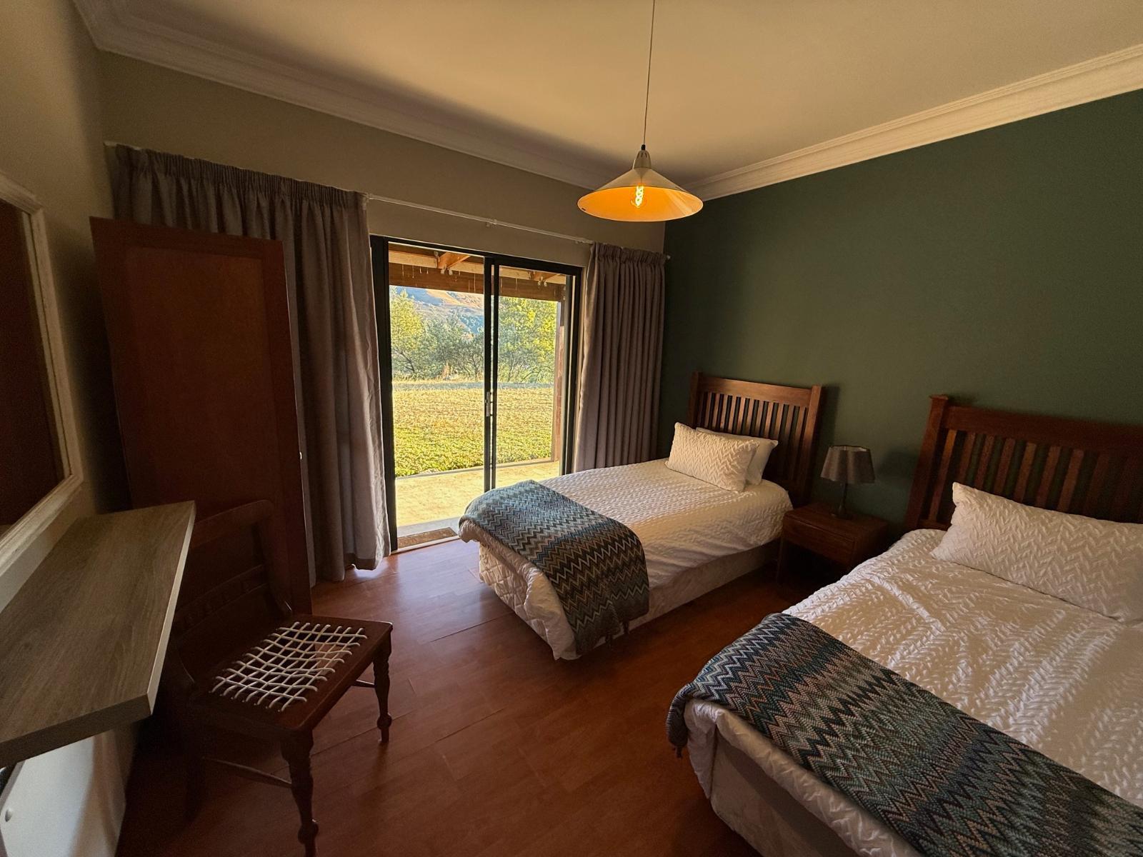 Room 1 — Photo of the whole room