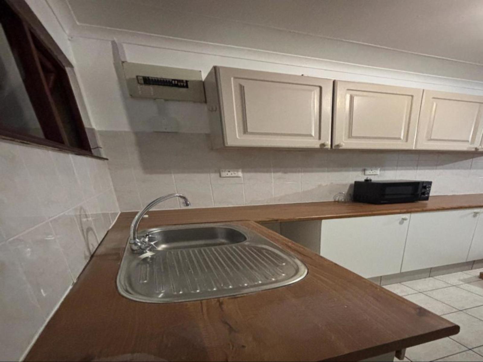 Room 3 — Breakfast area