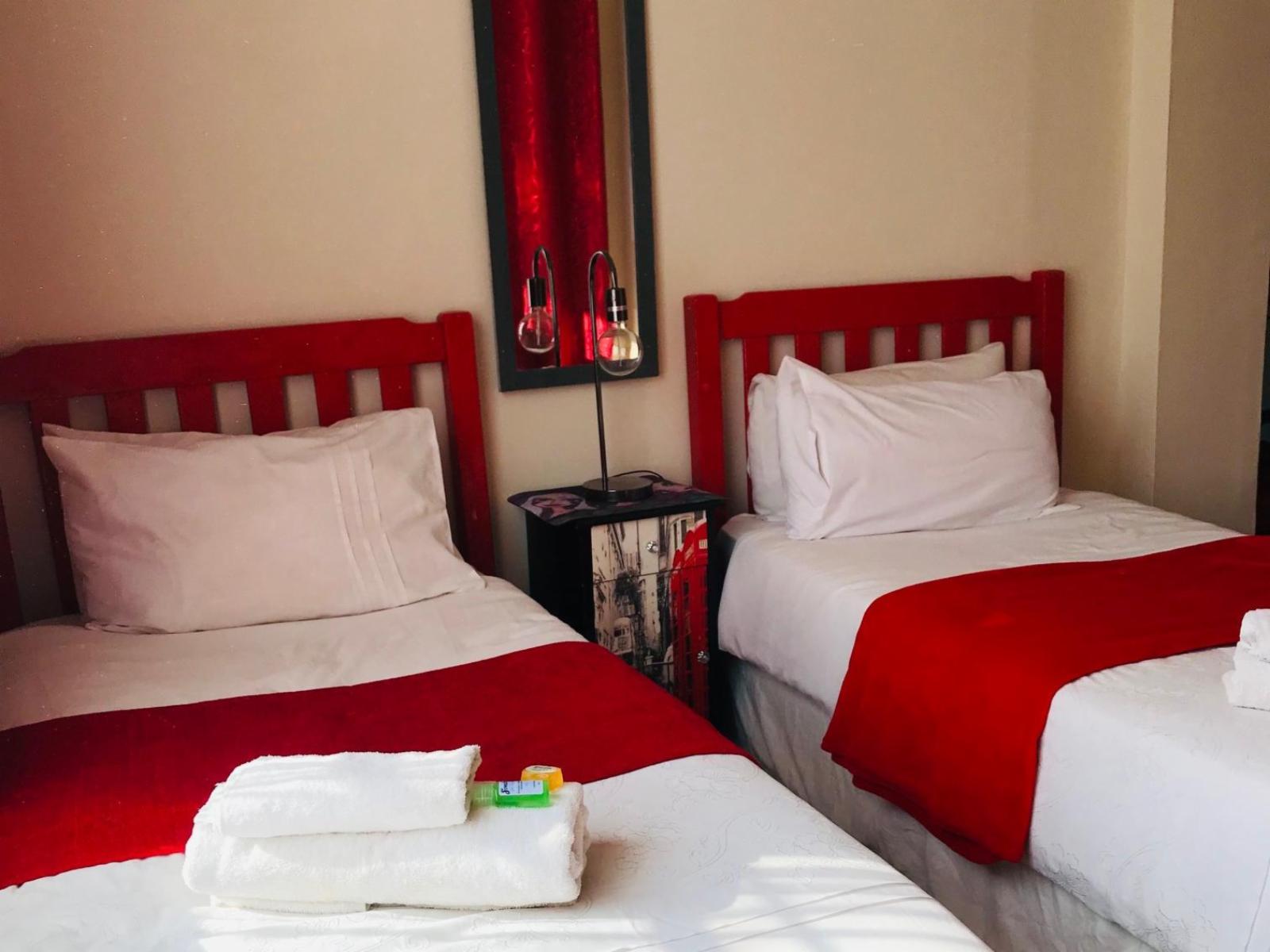 Room 1 — Photo of the whole room
