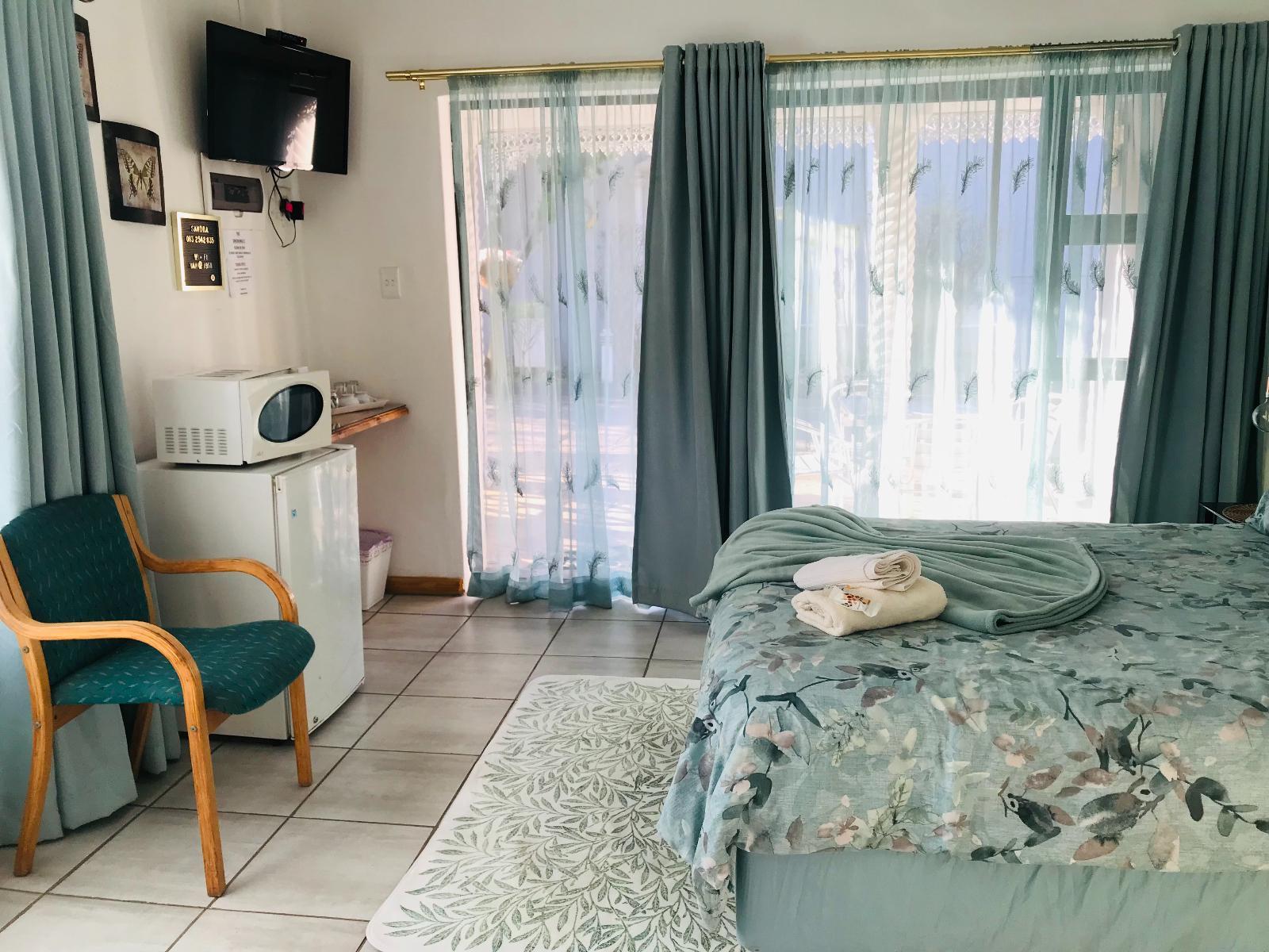 Room 3 — Photo of the whole room