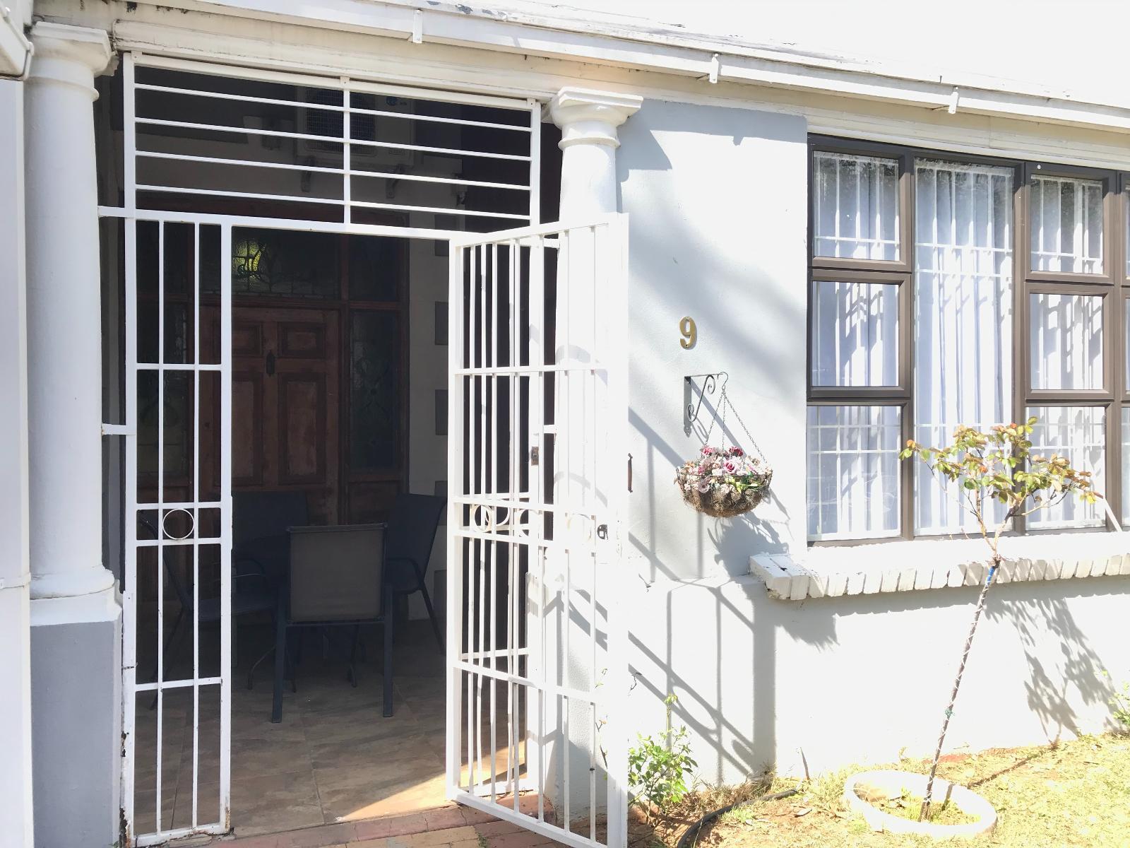 Room 2 — Facade or entrance