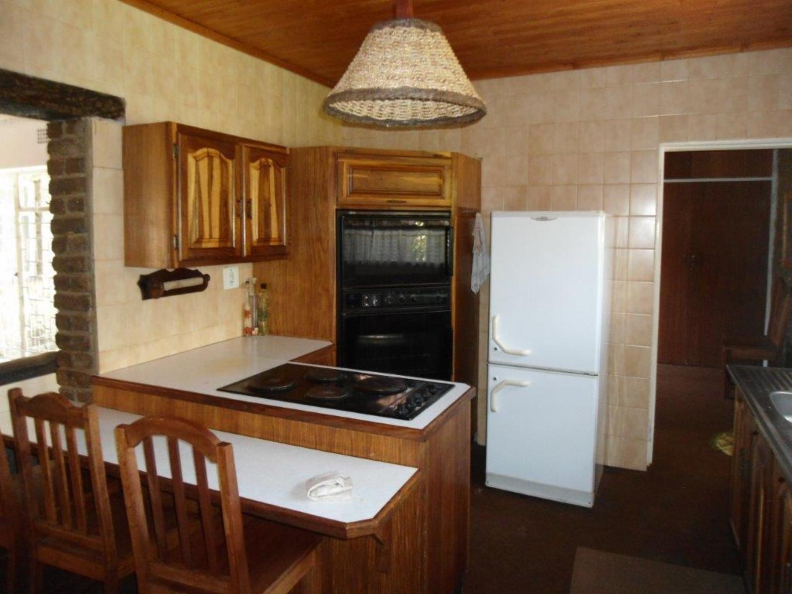 Room 1 — Kitchenette