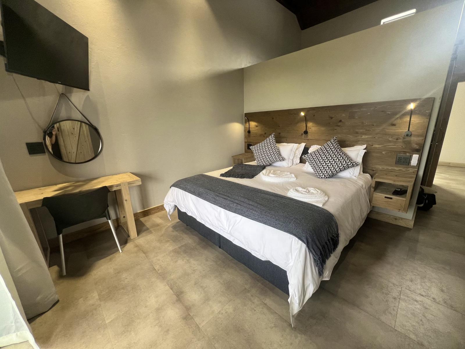 Room 1 — Photo of the whole room