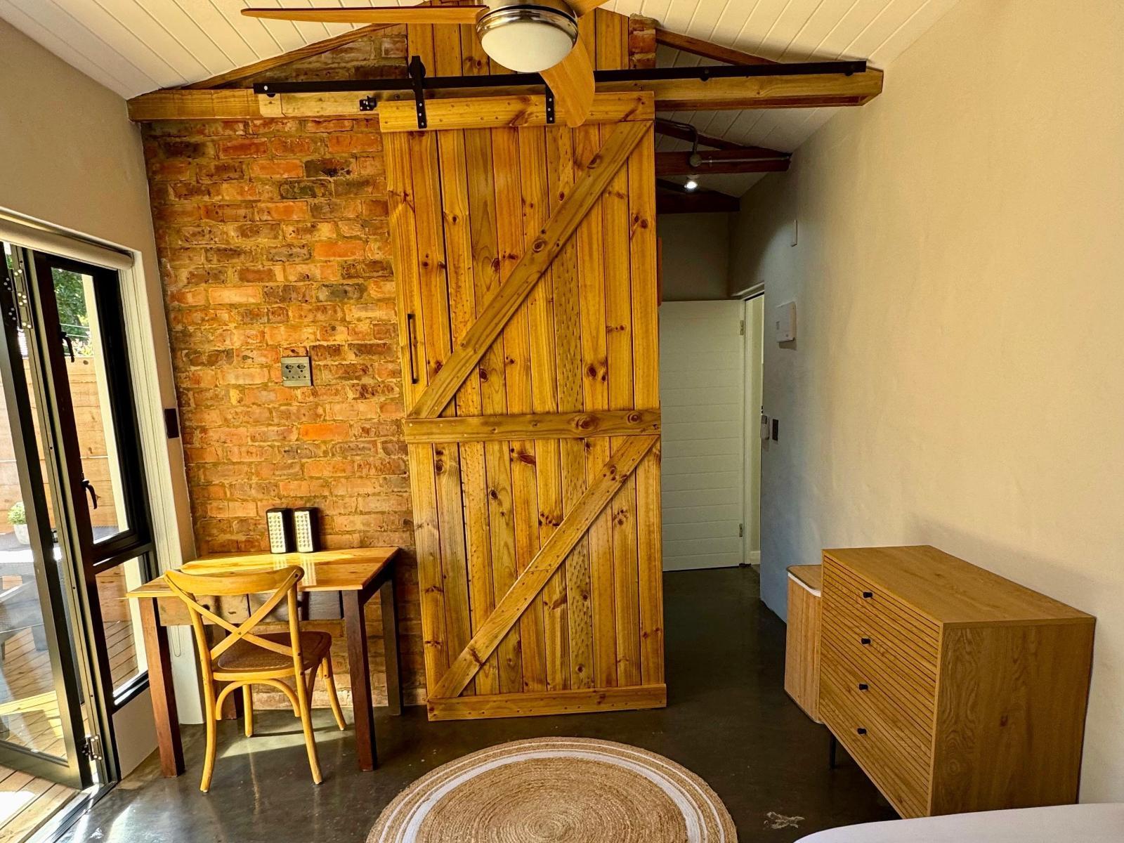 Room 1 — Photo of the whole room