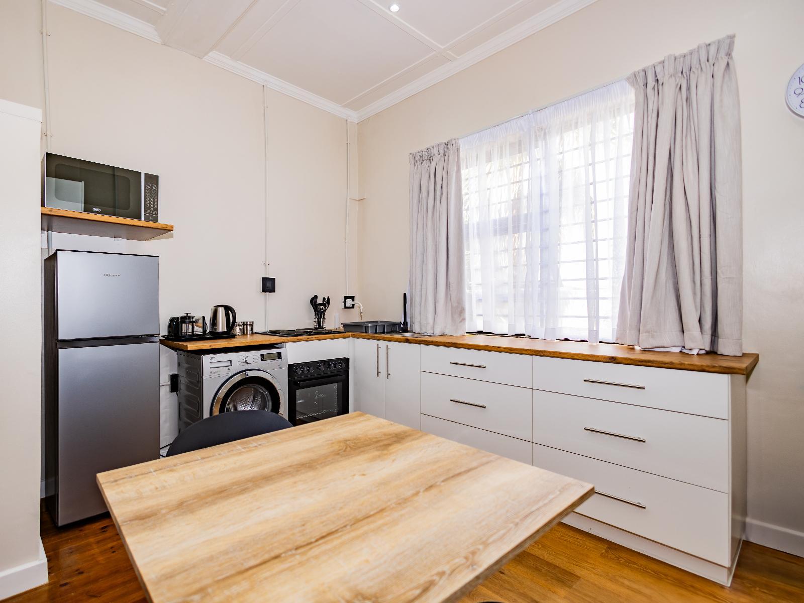 Room 1 — Kitchenette