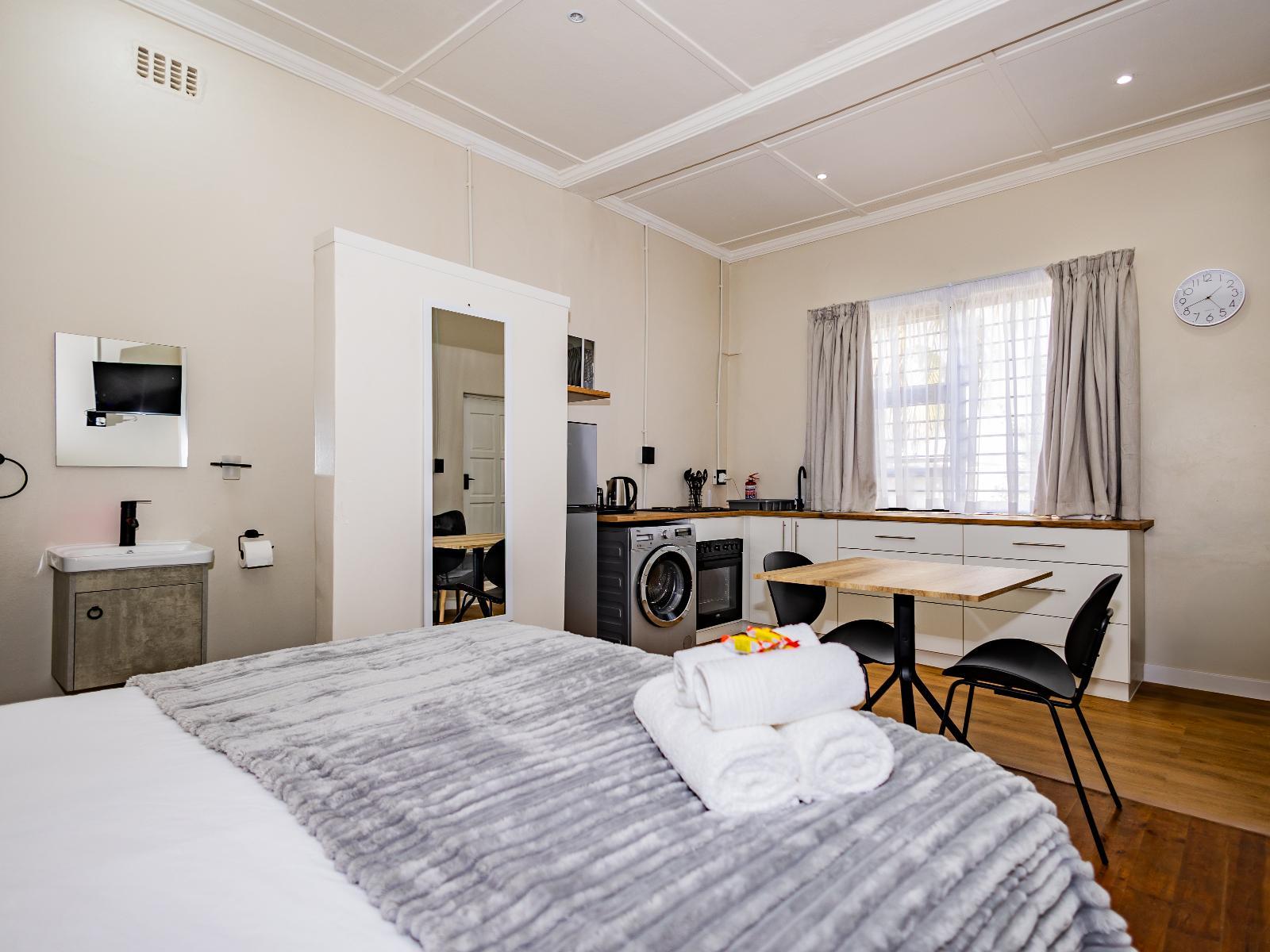 Room 1 — Photo of the whole room