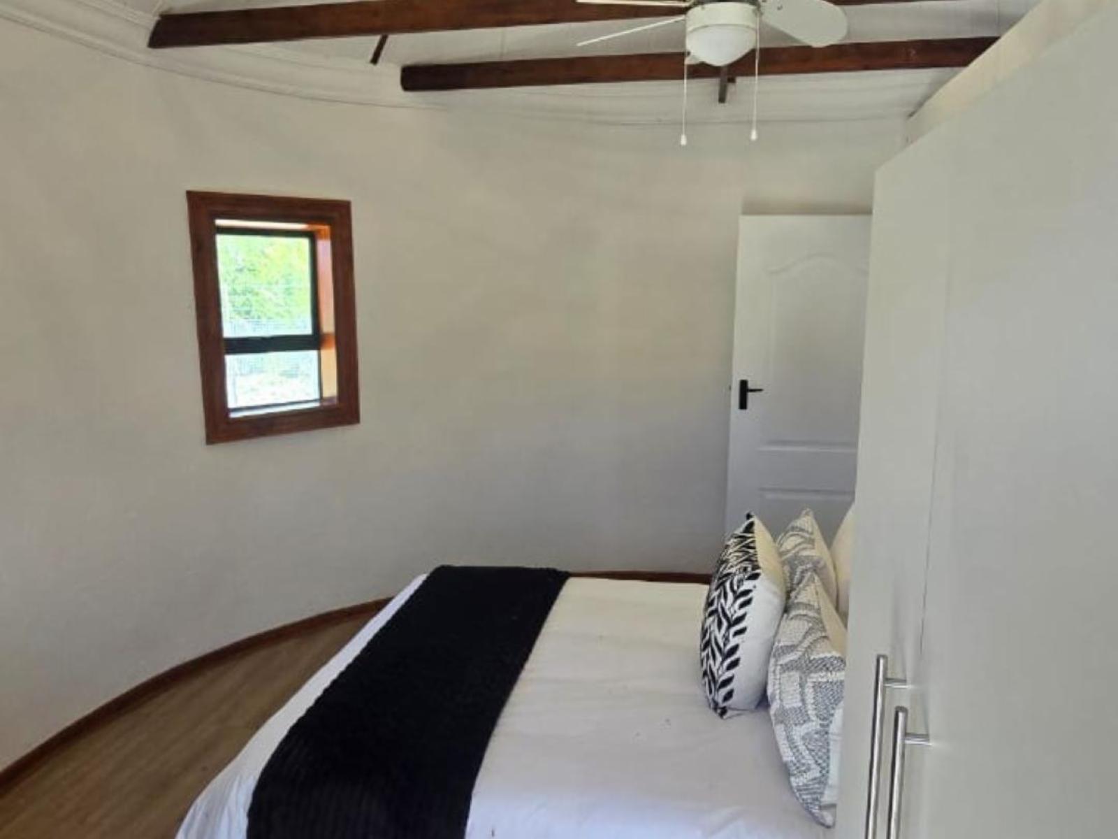 Room 1 — Photo of the whole room