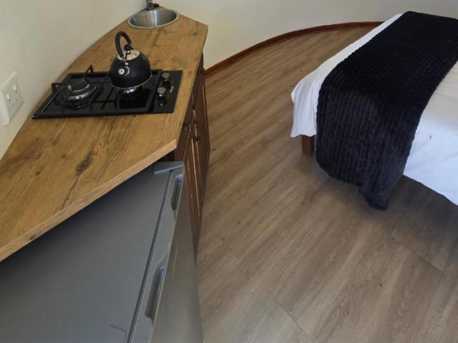 Room 1 — Kitchenette
