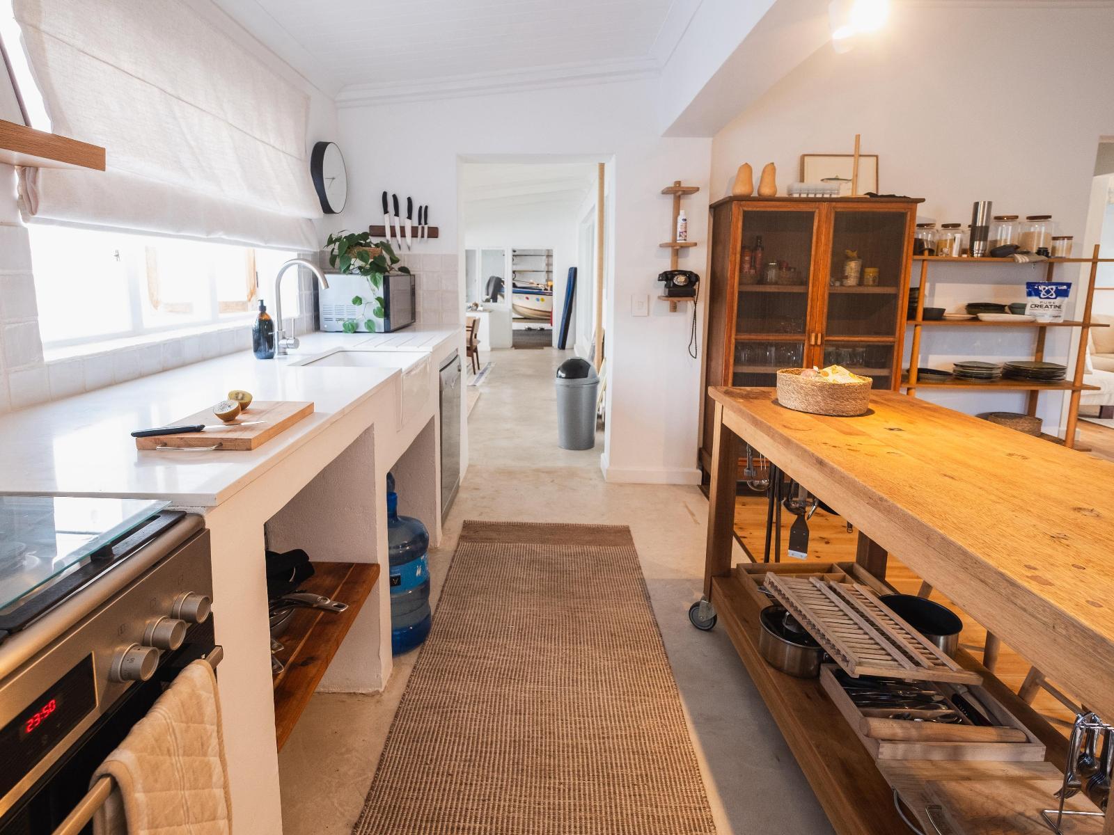 Room 1 — Kitchenette