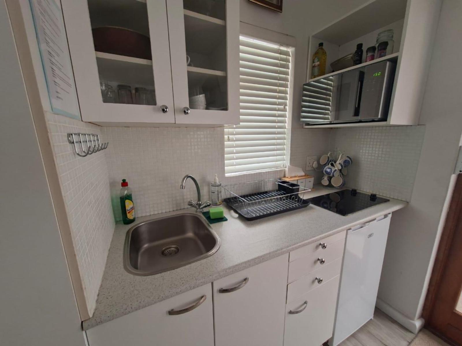 Room 1 — Kitchenette