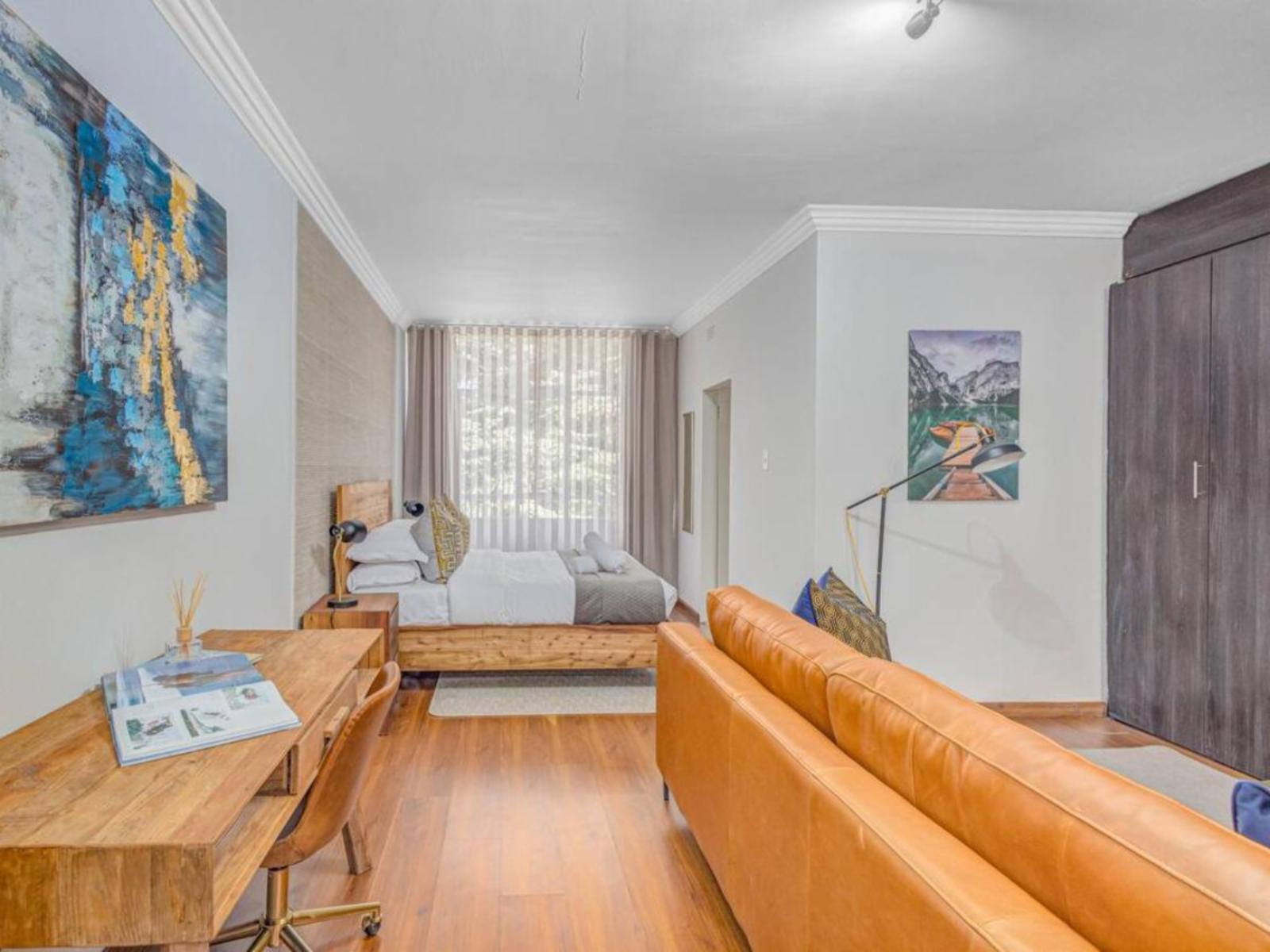 Room 1 — Photo of the whole room