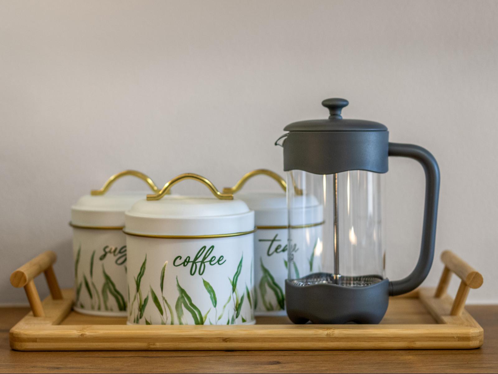 Room 1 — Coffee/tea facilities