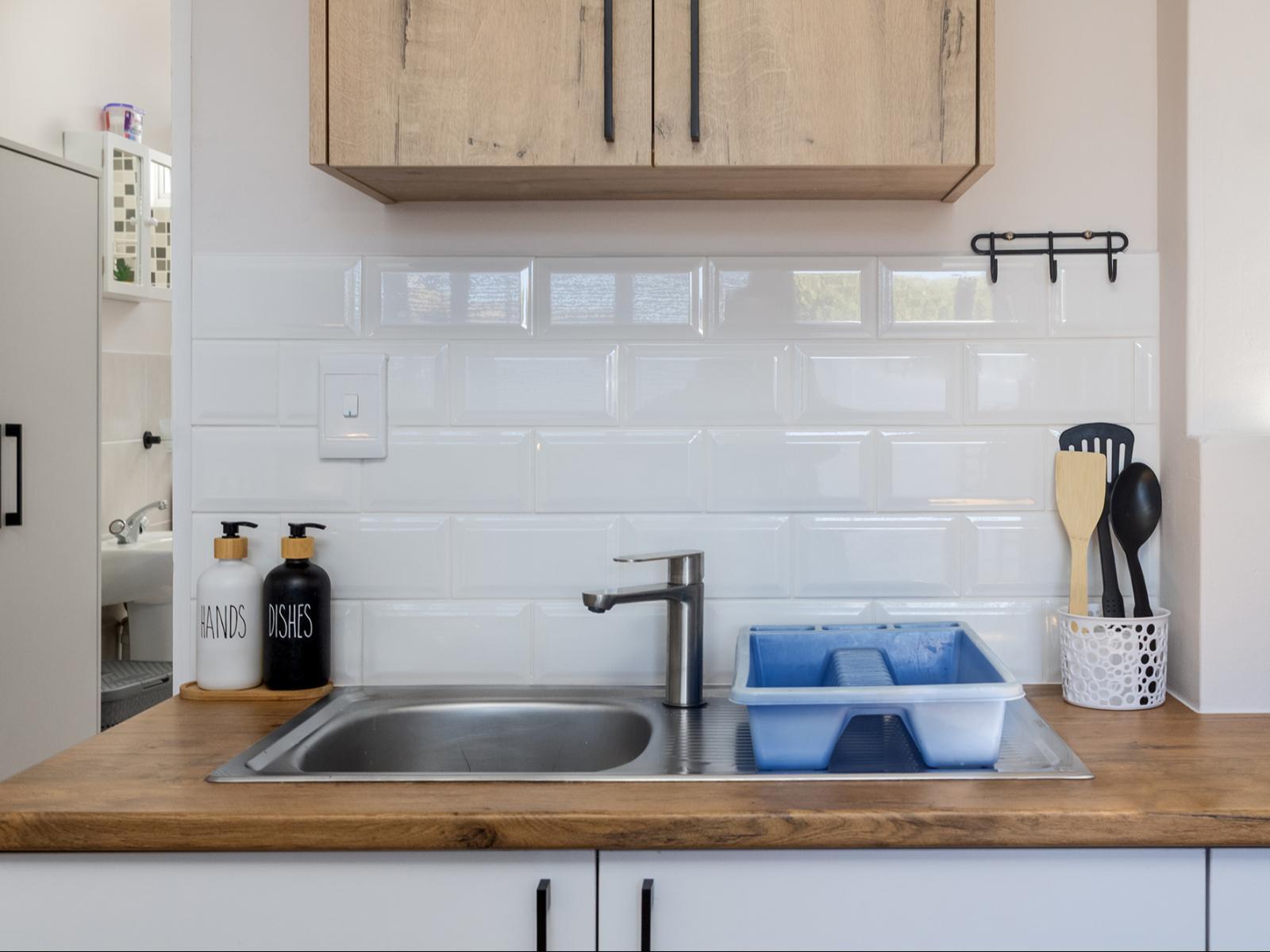 Room 1 — Kitchenette