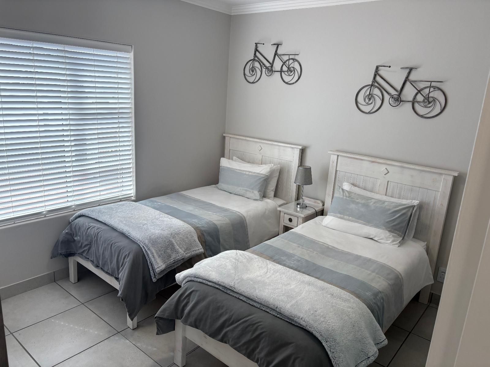 Room 3 — Photo of the whole room