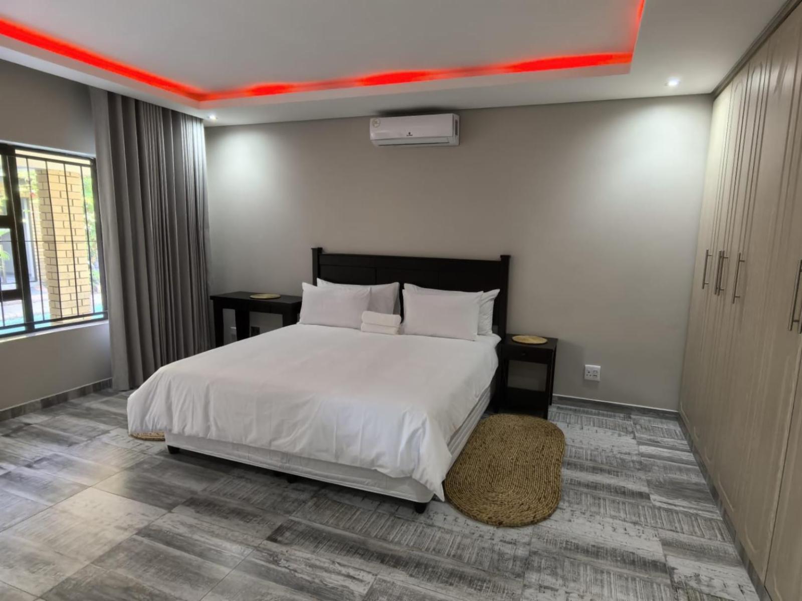 Room 1 — Photo of the whole room